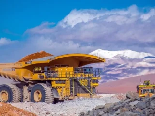 Minería lidera percepción ciudadana: litio y cobre vistos como los minerales del futuro