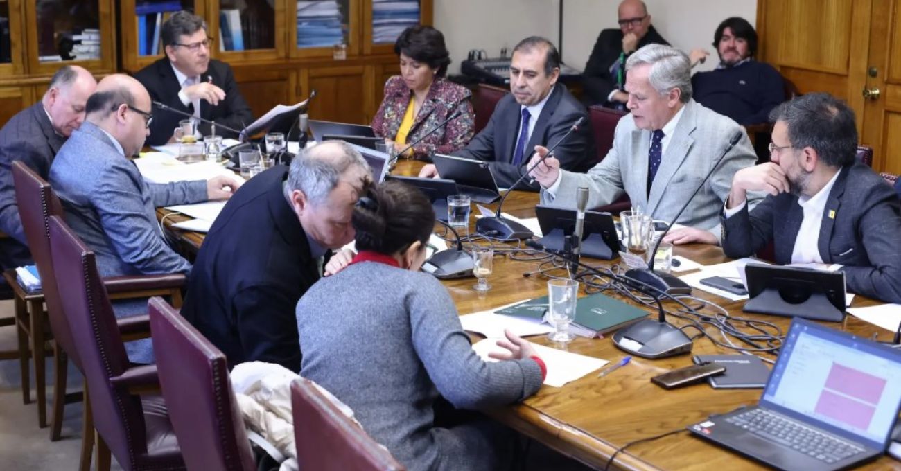 Proyecto de uso de agua de mar para desalinización avanza a Sala del Senado