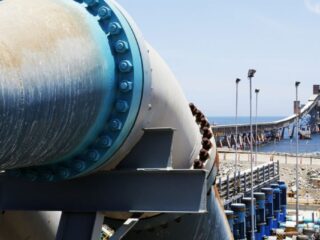 Senado discutirá proyecto de desalinización que obliga a destinar 5% del agua a consumo humano