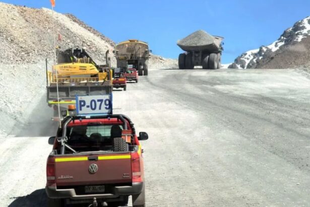 Minera Los Pelambres establece ruta directa a San Juan para optimizar logística.