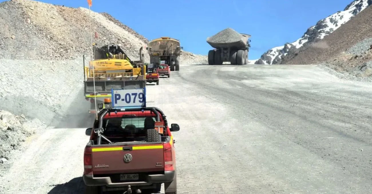 Minera Los Pelambres establece ruta directa a San Juan para optimizar logística.