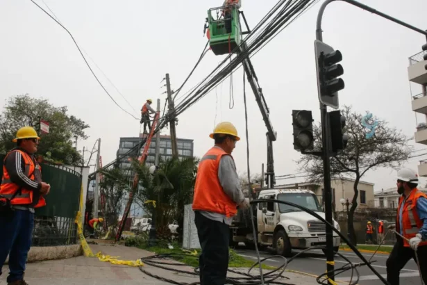 Enel informa corte de luz en nueve comunas de Santiago para este miércoles 13: Revisa horarios y sectores
