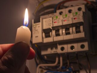Enel informa corte de luz en 7 comunas de Santiago este jueves 14: Revisa sectores y horarios