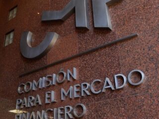 Cómo revisar tus deudas: guía para obtener el Informe de la CMF gratis