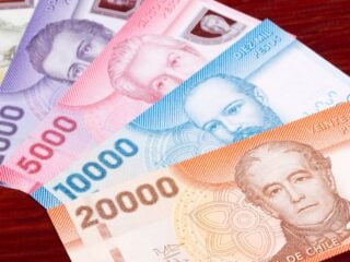 Quién tiene derecho al Bono Post Laboral 2025: requisitos para empleados públicos y sector privado