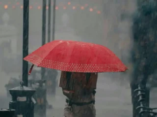 Lluvia en Santiago: los 3 días con precipitaciones y la jornada más intensa según el pronóstico