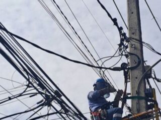 Enel da a conocer las 10 comunas de Santiago afectadas por corte de luz para el martes 19