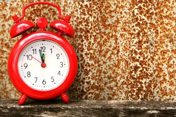 Cambio de hora: El 6 de septiembre comienza el horario de verano en Chile