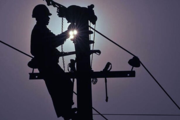 Enel informa corte de luz en ocho comunas de Santiago para este miércoles 20: Revisa horarios y sectores