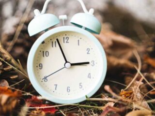 ¿Cuándo será el cambio de hora al horario de verano 2025 en Chile?