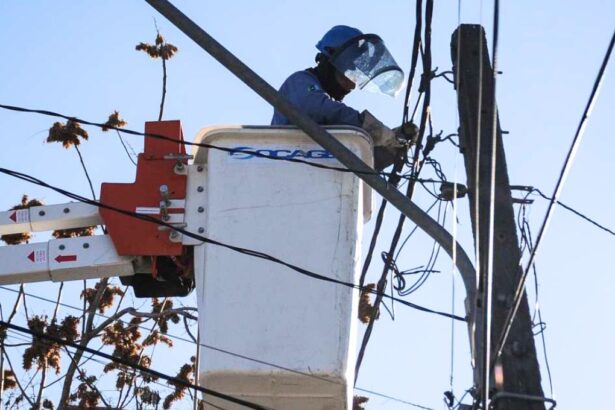 Enel anuncia cortes de luz para ocho comunas de Santiago este jueves 28 de agosto