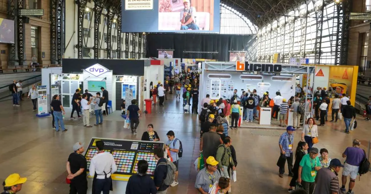Masiva feria laboral ofrecerá 10 mil empleos para jóvenes: Revisa cómo y cuándo participar
