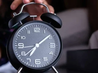 Cambio de hora: Las 2 regiones de Chile que no deben adelantar sus relojes este septiembre