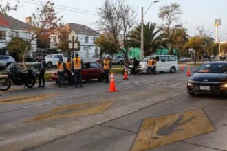 Restricción vehicular en Santiago para este martes 5 de agosto: revisa las patentes afectadas