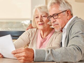 Adultos mayores reciben pago extra de $25 mil en su pensión de septiembre: Revisa si te corresponde