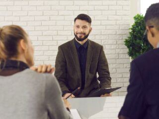 Subsidio al Empleo Joven 2025: ¿Quiénes reciben el pago anual?