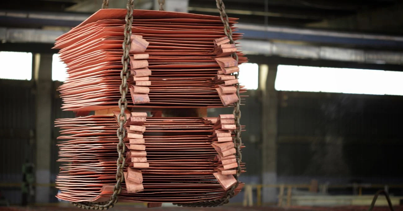 Precio del cobre hoy se mantiene en alza: ¿qué está respaldando el metal rojo?