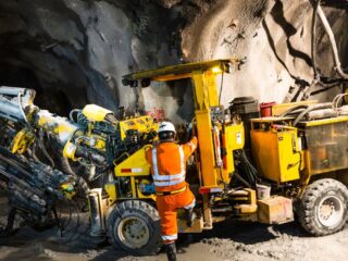 Codelco El Teniente ofrece empleos en la minería con sueldos desde $1.5 millones
