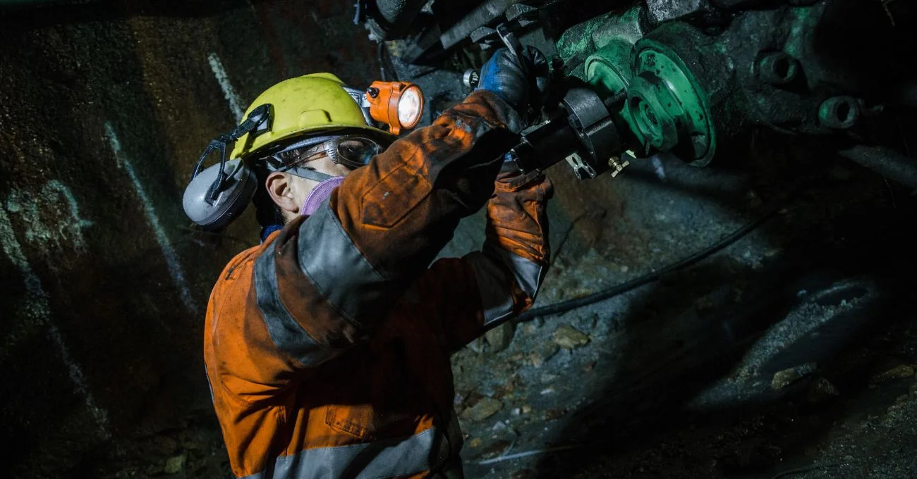 Adecco publica vacantes en minería con sueldos de hasta $2,5 millones
