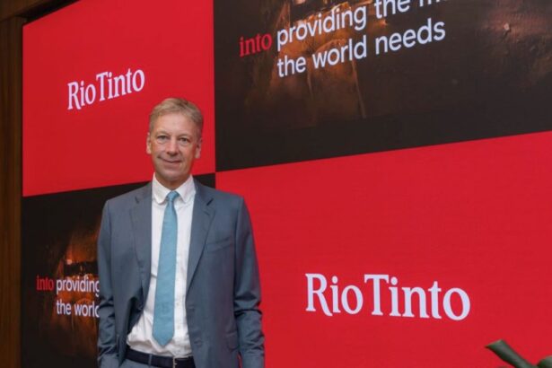 Rio Tinto inaugura la mina Western Range frenando la caída del hierro.