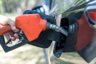 Precio de la bencina: Revisa si sube, baja o se mantiene el valor de los combustibles este jueves 14 de agosto