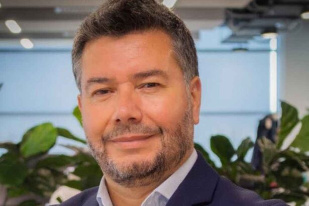 Juan Salinas asume gerencia general de Fenix Power Perú en Colbún.