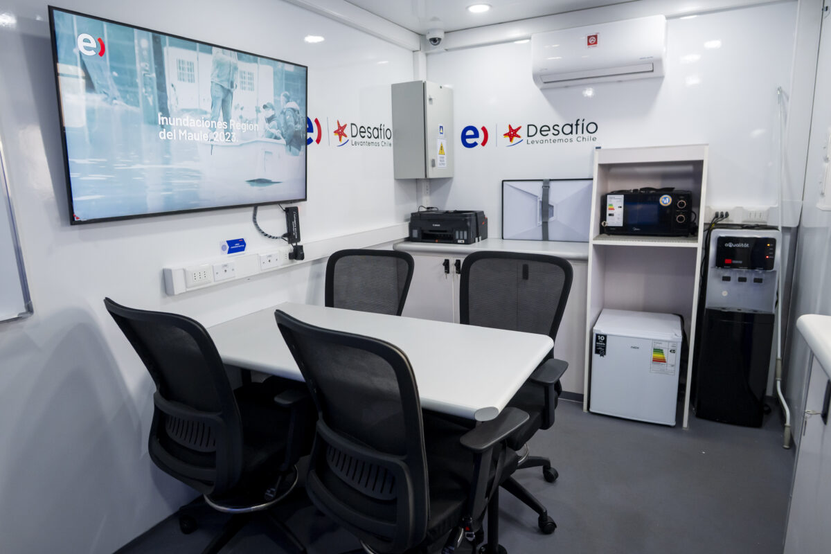 Lanzan el primer centro de operaciones para emergencias móvil con conexión satelital  