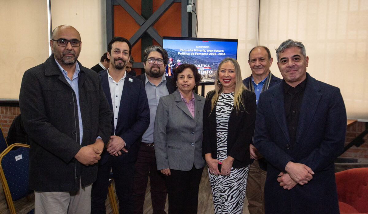 Ministra Aurora Williams en seminario UV: “El propósito es lograr paridad de género en la minería al 2050” Ministra Aurora Williams en seminario UV: “El propósito es lograr paridad de género en la minería al 2050”