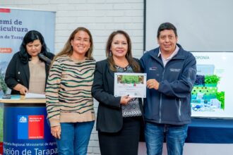 Programa agroeducativo beneficiará a 21 establecimientos estudiantiles de Tarapacá con talleres de hidroponía y compostaje