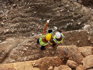 Core Energy Minerals: Hallazgos en Brasil impulsan mercado de Tierras Raras