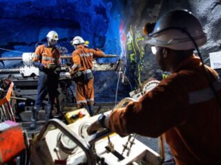 Récord en ganancias de AngloGold Ashanti por aumento en producción