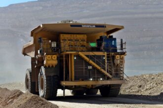 Chile encara declive económico: mayor caída minera desde 2017 impacta negativamente