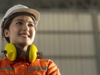 Chile destaca por su inclusión femenina en la minería global
