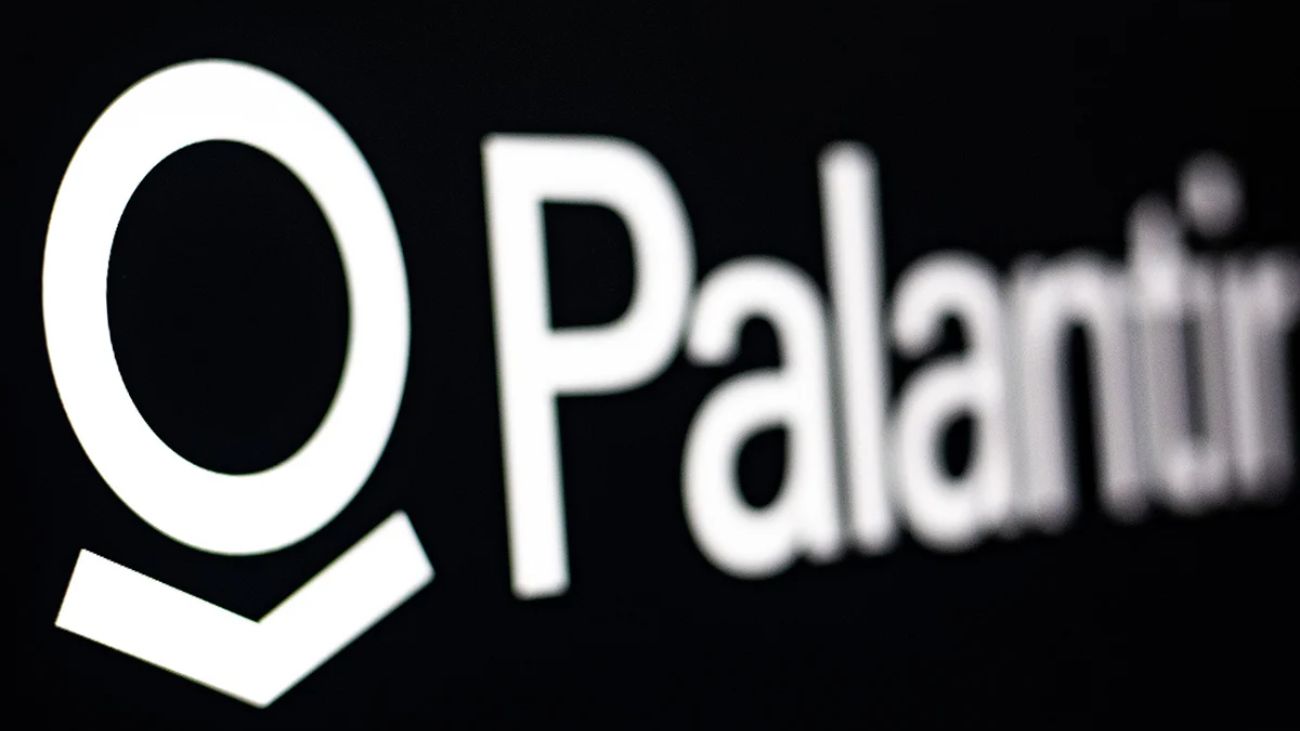 Palantir: Crecimiento Sobresaliente con Contratos CIA y Aumento del 500% en Acciones