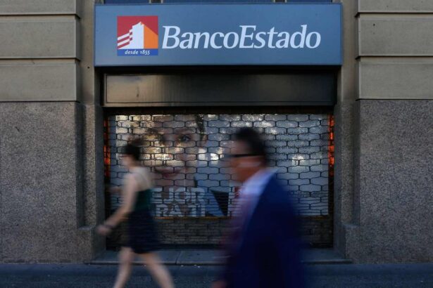 Eliminación del feriado bancario causa polémica en Chile: Consecuencias y reacciones
