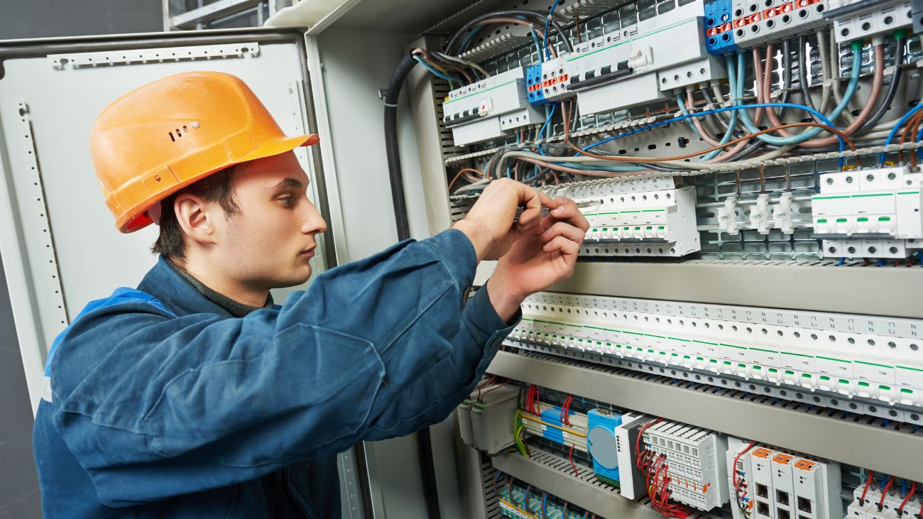 Auditorías eléctricas: clave para eficiencia y sostenibilidad en empresas chilenas