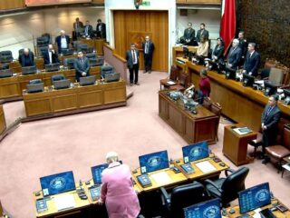 Homenaje del Senado a mineros fallecidos en El Teniente con minuto de silencio
