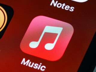 Alternativas de música en Chile tras el aumento de precios de Spotify