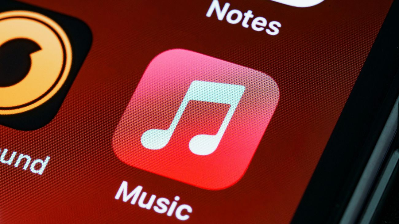 Alternativas de música en Chile tras el aumento de precios de Spotify