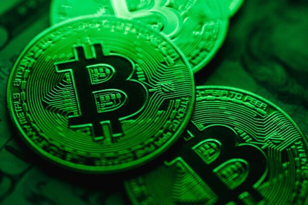 Trump autoriza inversión en criptomonedas en fondos de pensiones de EE UU