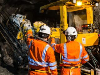 Mineros chilenos: aporte vital a economía y seguridad prioritaria