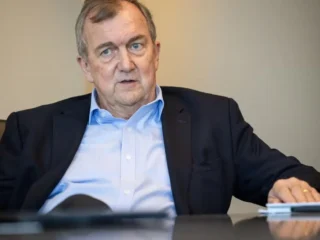 Barrick Mining enfrenta retos con Mali y celebra resultados financieros