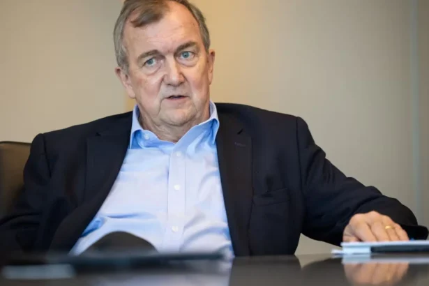 Barrick Mining enfrenta retos con Mali y celebra resultados financieros