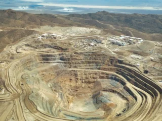 MP Materials recibe un préstamo de $150 millones para expandir producción