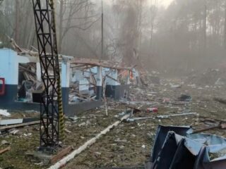 Grave explosión en fábrica de Enaex en Quatro Barras: 15 heridos