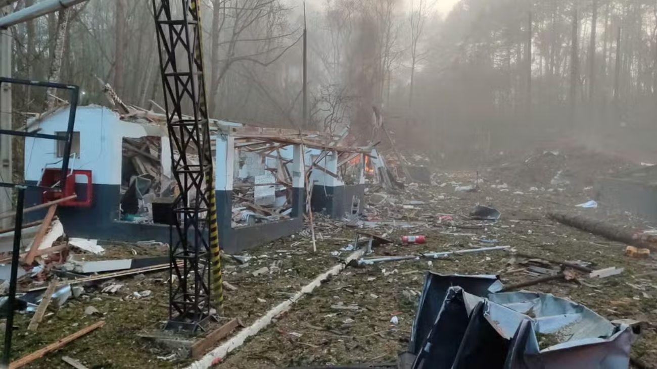 Grave explosión en fábrica de Enaex en Quatro Barras: 15 heridos