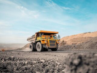 Descentralización y Sustentabilidad: Avanzando hacia una Minería Más Eficiente en Chile