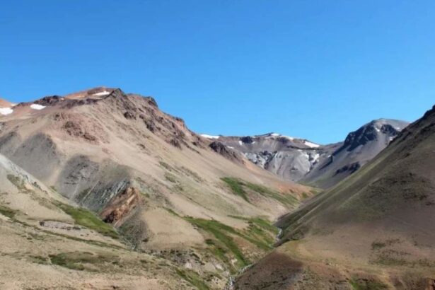 Kobrea Exploration avanza en Argentina: adquiere Proyectos de Cobre Western Malargue