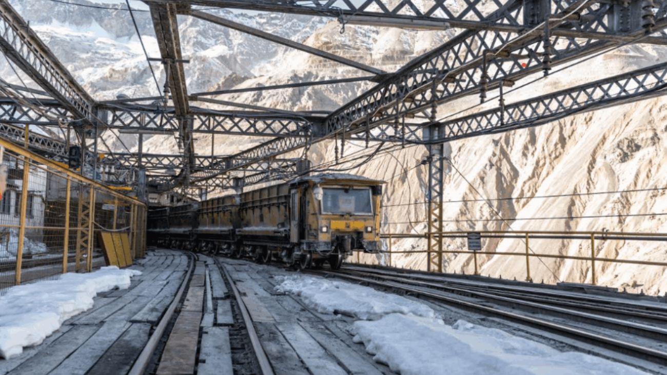 Ferrocarril Teniente 5: Tradición y tecnología en la minería chilena.