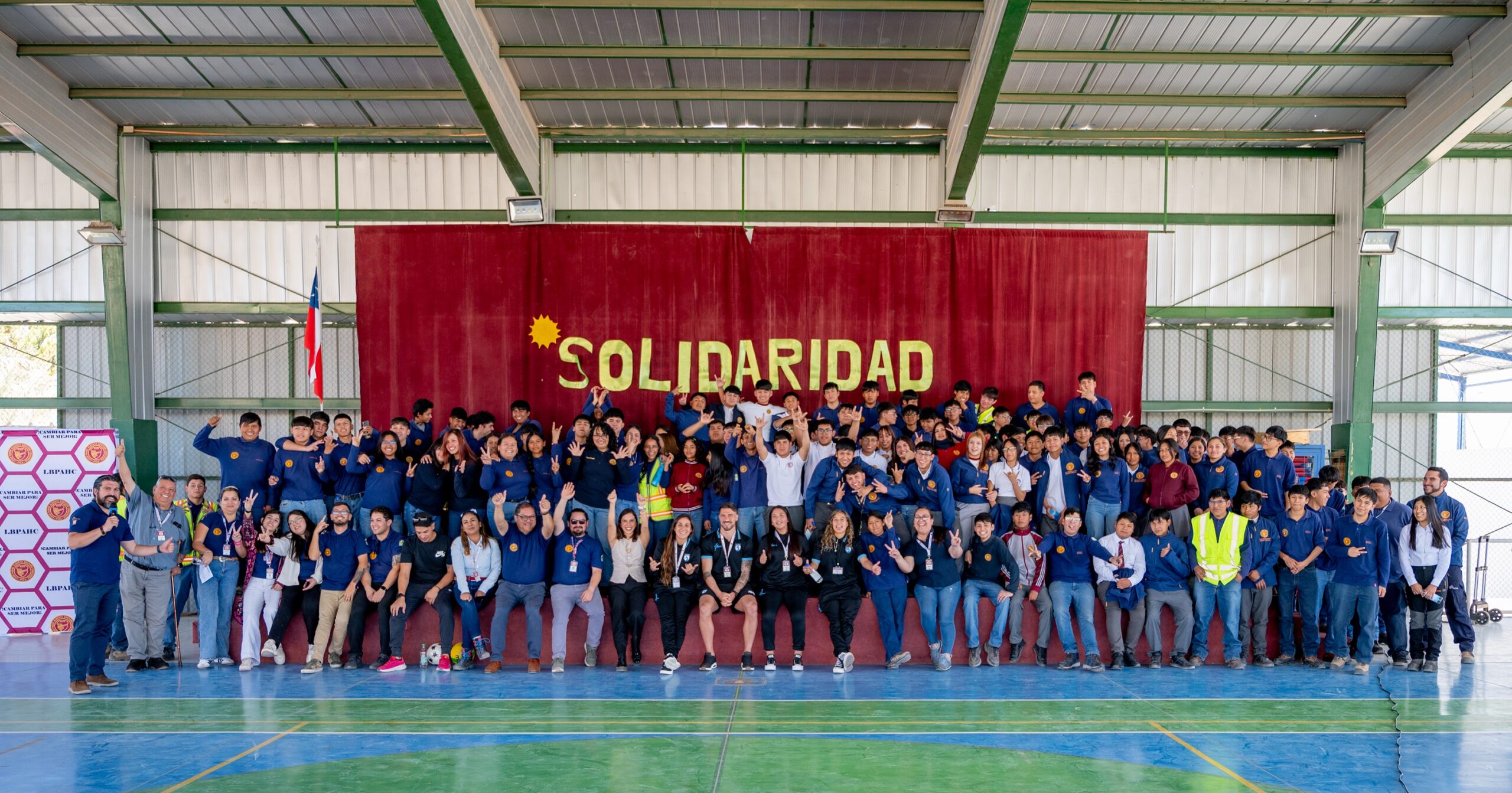 Liceo de Pica recibió la visita de Deportes Iquique para conmemorar la Semana de la Educación Técnico Profesional